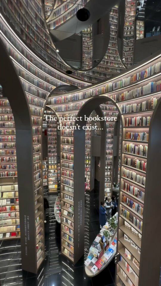 The bookshop of DREAMS 😍 Tag someone you'd love to visit this bookshop in Chengdu with.

Credit: @losojosdelau 

#bookshop #bookshopping #bookstagram #bookclub #booktok #travel